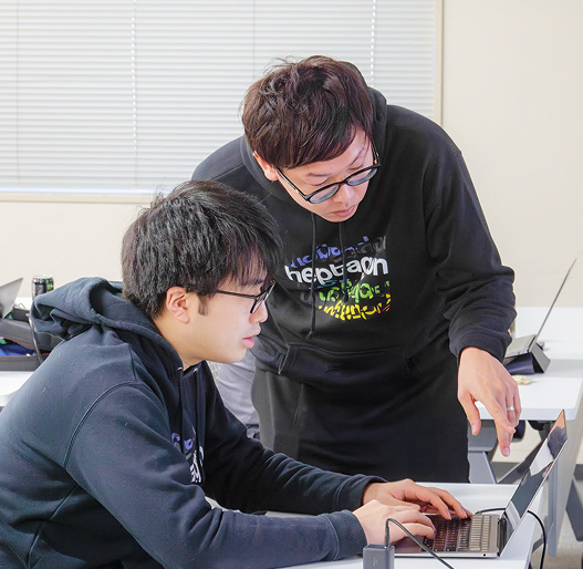 技術力だけでなく<br />
人間力の高い<br />
エンジニアの輩出